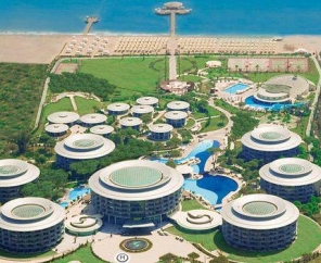 CALiSTA LUXURY RESORT 