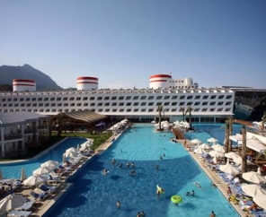 QUEEN ELiZABETH SUiTE HOTEL