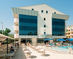 FAME RESiDENCE  PARK